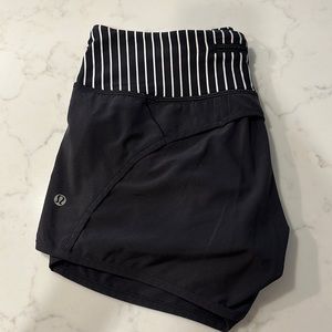 Lululemon Speed Up Mid Rise 4” shorts